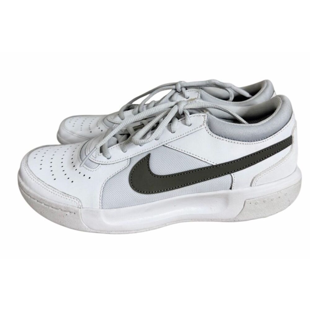 Nike Zoom Court Sneakers Size 10 Lite 3 Athletic Cushioned‎ Breathable Shoes